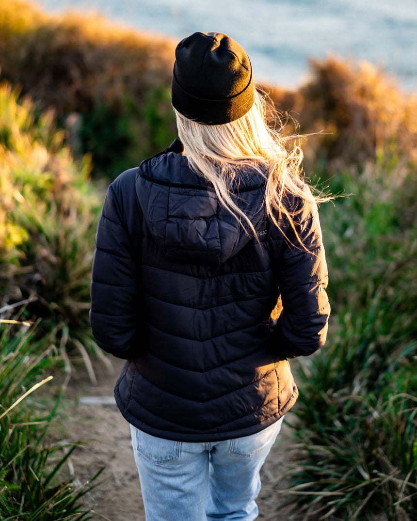 Womens Roam Puffer Jacket | Black | Puffer Jacket | WOMENS TOPS | DHaRCO | Image 2 of 8