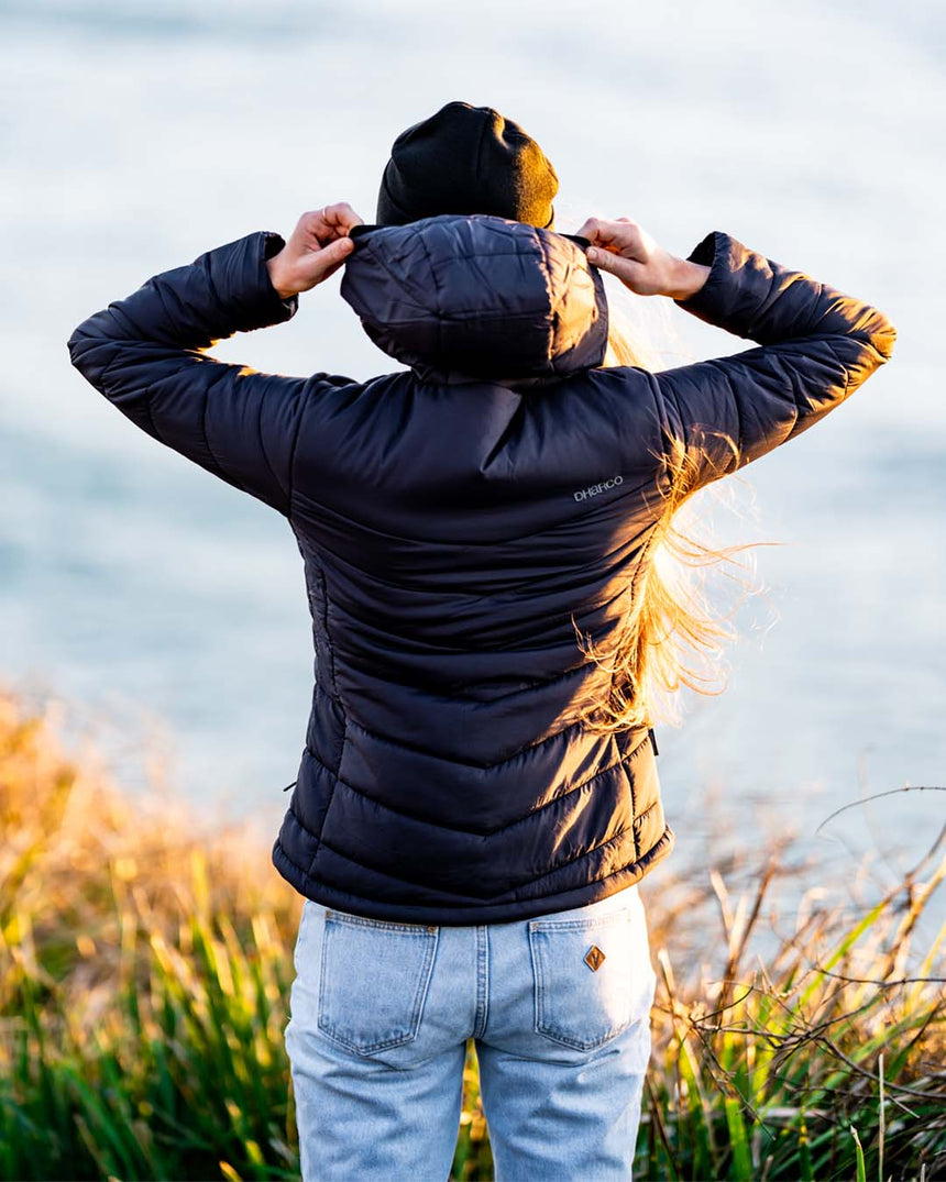 Womens Roam Puffer Jacket | Black | Puffer Jacket | WOMENS TOPS | DHaRCO | Image 5 of 8