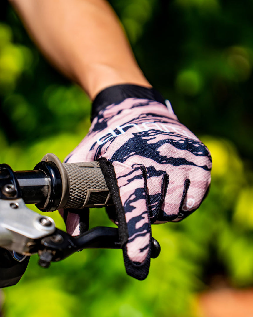 Womens Gravity Gloves | Ambush | WOMENS GLOVES | DHaRCO | Image 4 of 4