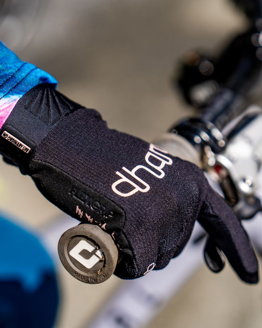 Womens Gravity Gloves | Black | WOMENS GLOVES | DHaRCO | Image 4 of 4