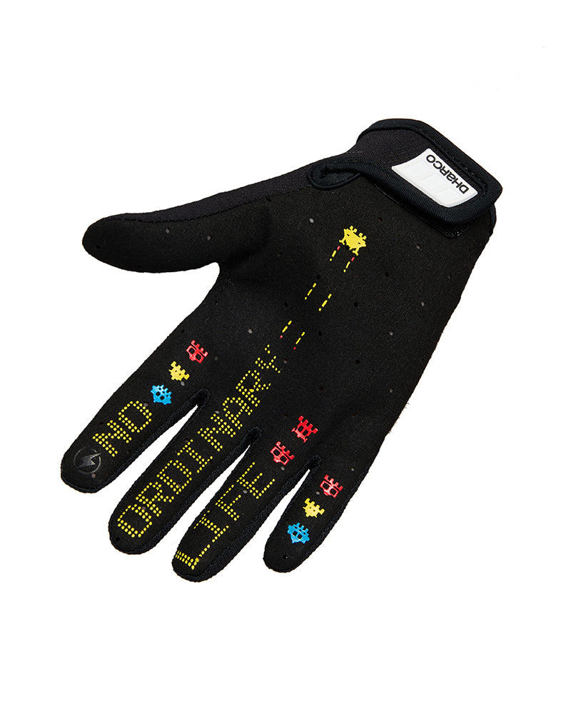 Youth Gravity Gloves | Black | YOUTH GLOVES | DHaRCO | Image 2 of 2
