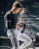 Gravity Elbow Pad | UNISEX PROTECTION | DHaRCO | Image 5 of 8