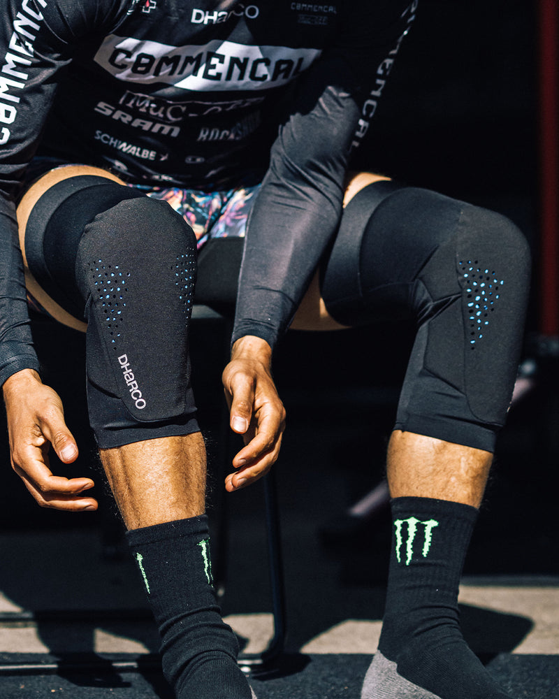 Gravity Knee Pad | Knee | UNISEX PROTECTION | DHaRCO | Image 3 of 8