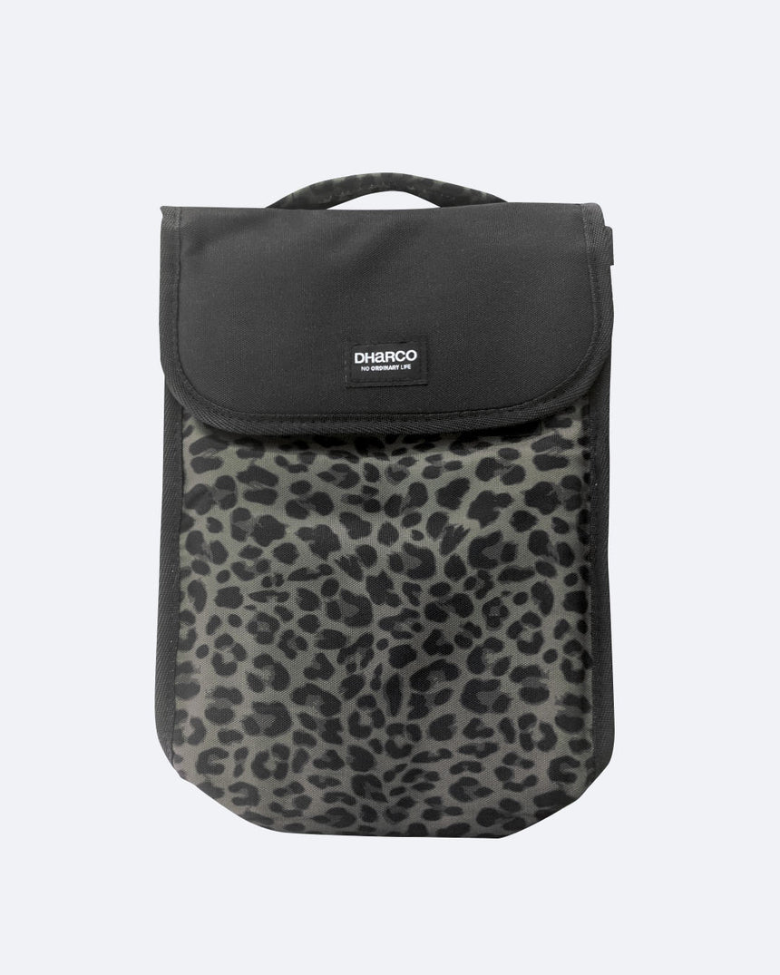 Lunch Bag | Night Fury | UNISEX ACCESSORIES | DHaRCO | Image 1 of 5