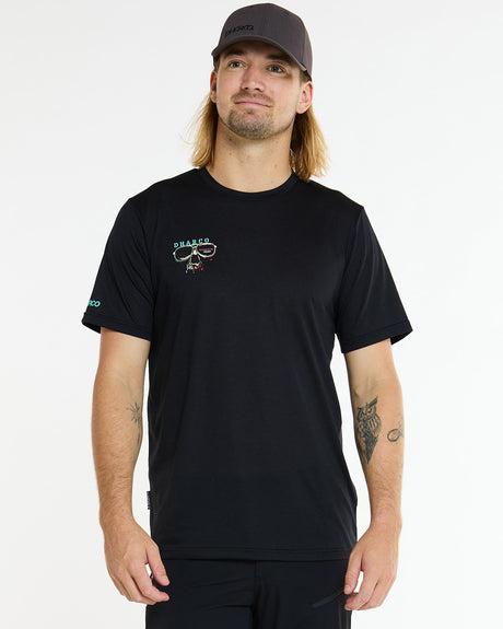Mens Short Sleeve Tech Tee | Eddie | Short Sleeves | MENS TOPS | DHaRCO | Image 2 of 6